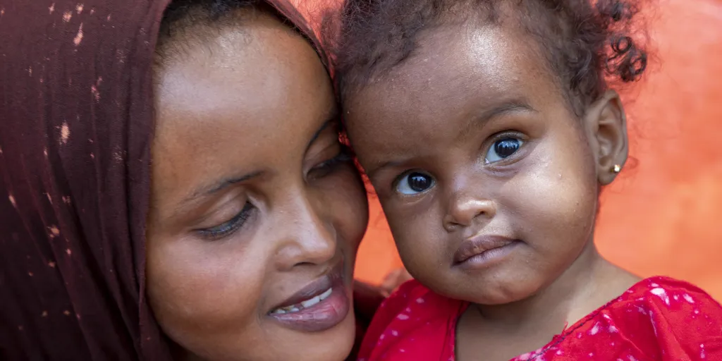 ethiopia_single-refugee-mother-rebuilds-her-life-with-her-three-children