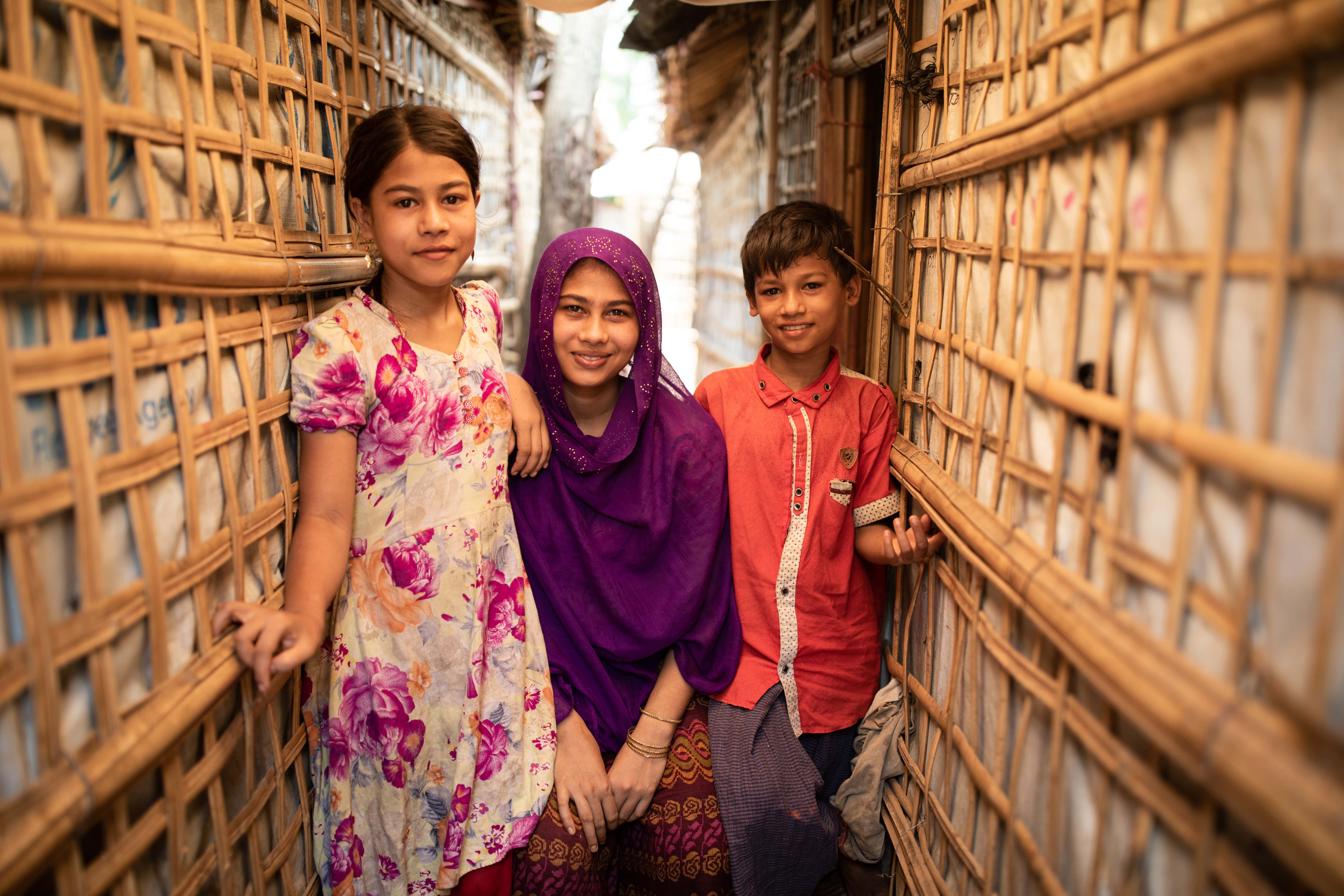 bangladesh_orphaned-ayesha-is-like-a-mother-to-her-brother-and-sister