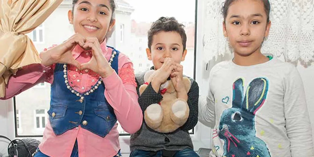 Product Image Children Reunite Loved Ones