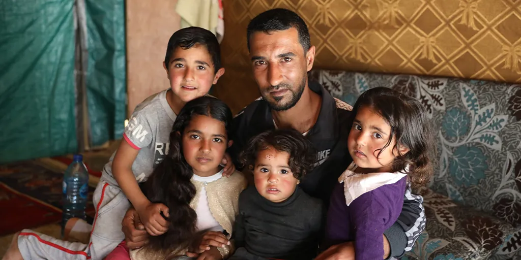 Syrian family © UNHCR/Houssam Hariri