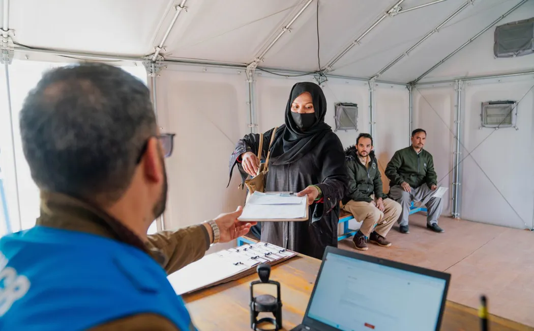 Afghanistan. UNHCR Encashment Center Assists Returning Refugees With Cash And Essential Supplies. (1)