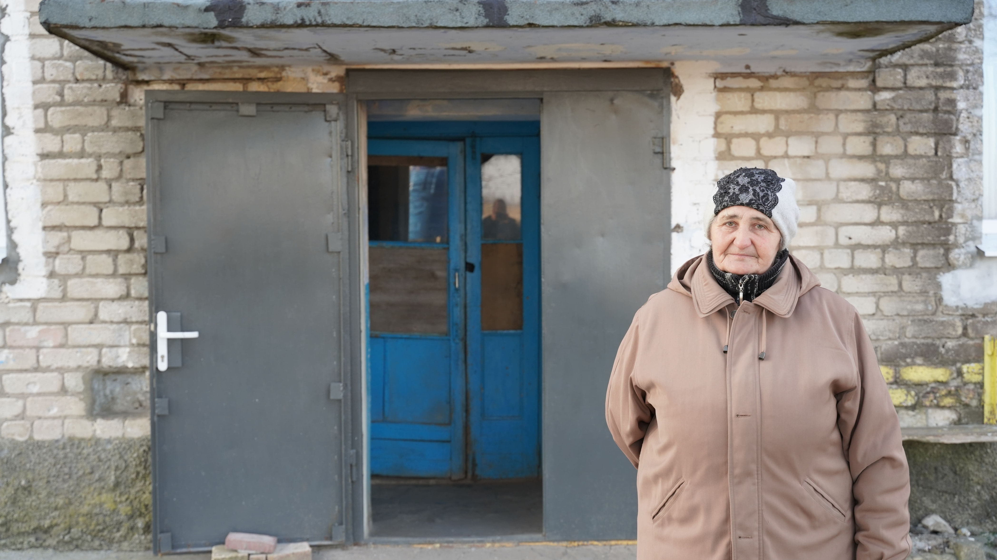 Ukraine. UNHCR supports people with repairs to war-damaged homes
