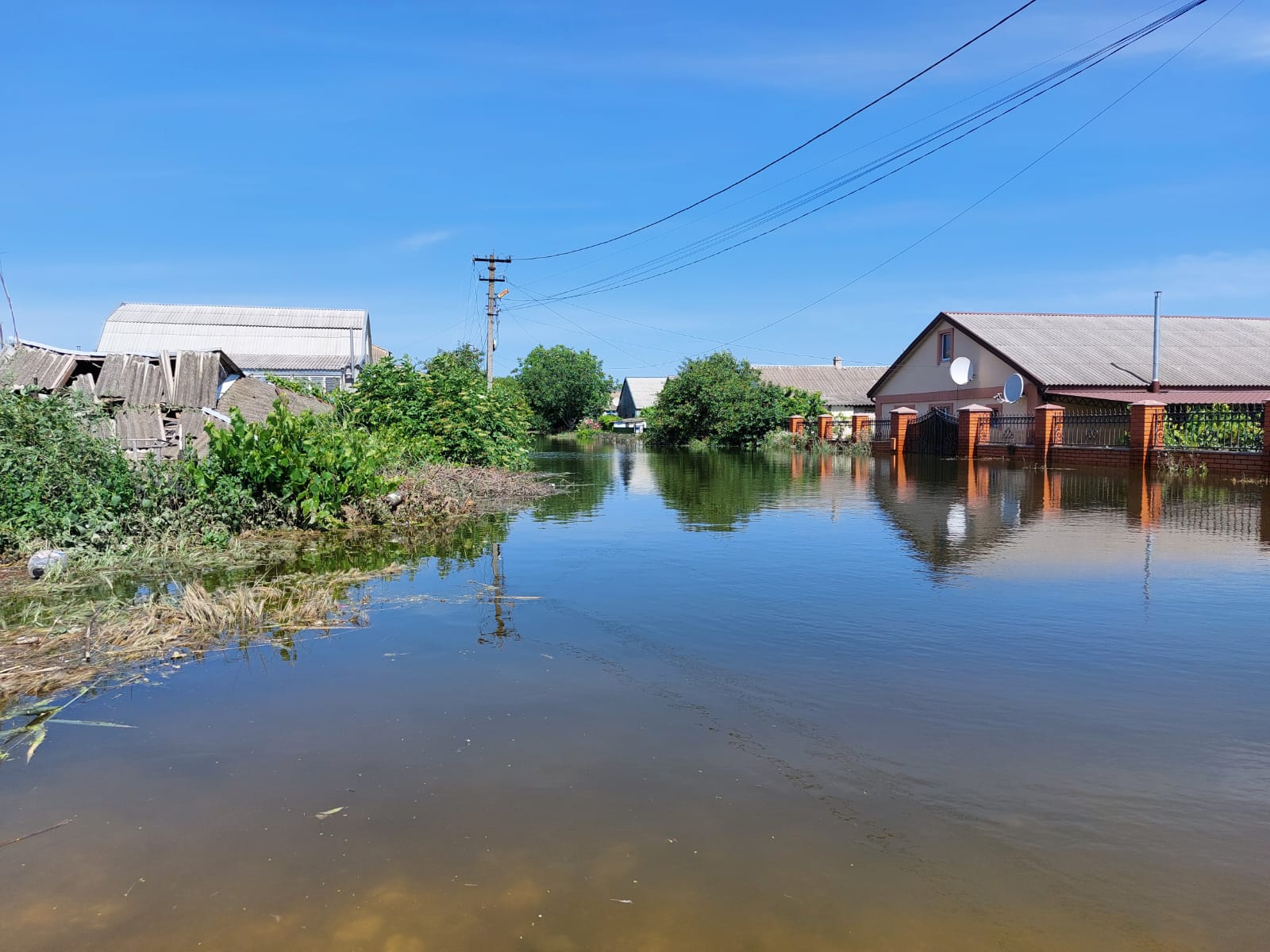 Ukraine_flooding-from-Karkhovka-Dam